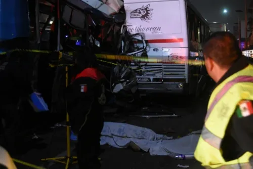 Suman 13 muertos por accidente en Autopista Mexico-Pachuca