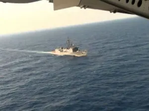 Ejército egipcio halla restos del avión siniestrado