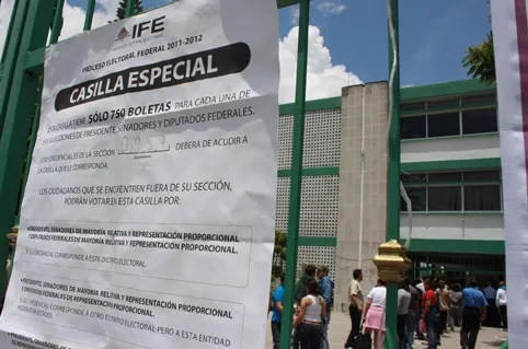 Manifestación en el IFE