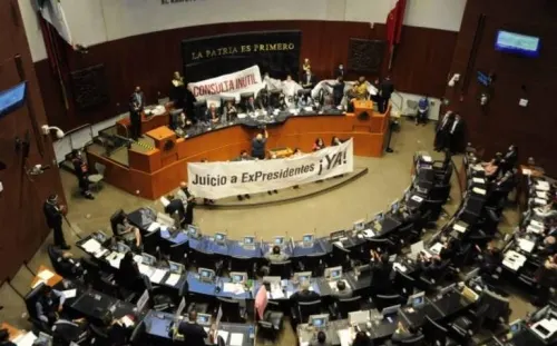 Senado avala en lo general la consulta para enjuiciar a expresidentes