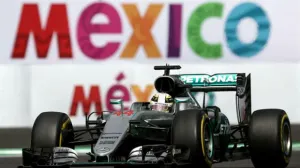 Lewis Hamilton logró la pole en México