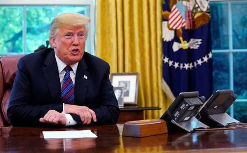 Trump se resiste a firmar extensión presupuestal por no incluir fondos para el muro
