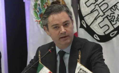 SEP analiza interponer demanda contra más de 44 mil maestros aviadores