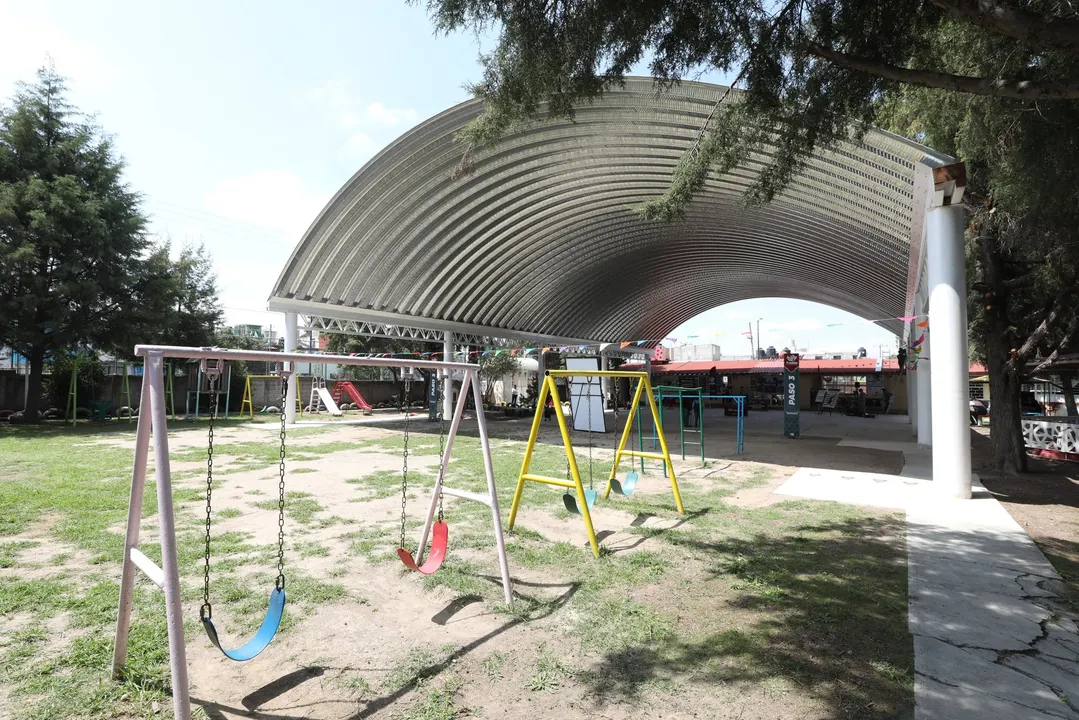 Evalúa SEP daños en más de 70 escuelas por lluvias en Puebla