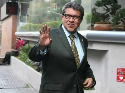 ‘Que Dios la ayude’, dice Monreal a Yeidckol por elección en Puebla