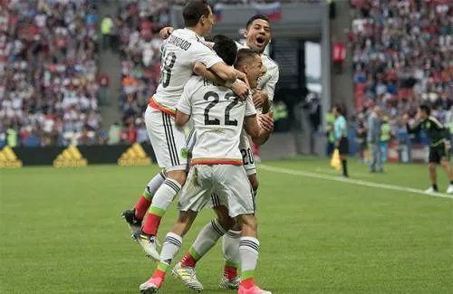 Selección Mexicana va a la Copa Oro con lo que hay
