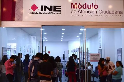 Continúa la renovación de las credenciales que perderán vigencia a fin de año