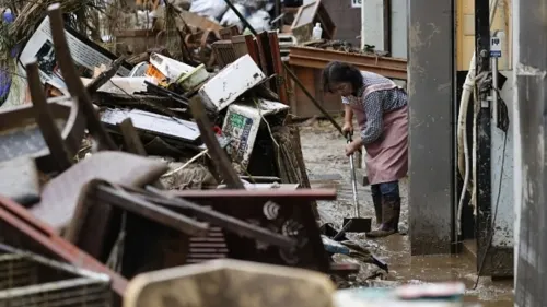 Suman al menos 24 muertos por lluvias torrenciales en Japón