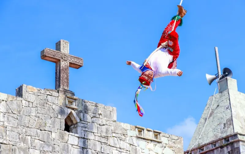 Realizan Encuentro Nacional de Voladores en Cuetzalan del Progreso: tradición, identidad y futuro