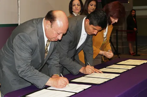 Ayuntamiento firma convenio de capacitación con IAPEM en materia de transparencia