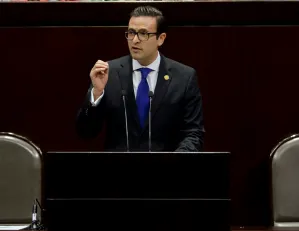 Propone Juan Pablo Piña reducir financiamiento estatal a partidos
