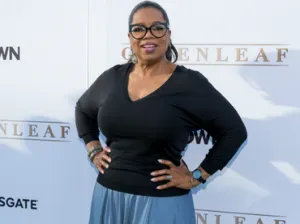 Oprah Winfrey cuestiona venta de armas de asalto en EU
