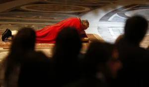 Papa Francisco preside su primera Pasión de Cristo