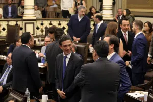 Sin prosperar propuesta de reducción de salario a diputados