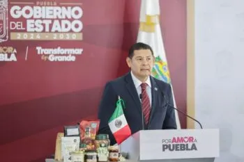 Notifican regreso de Laura Artemisa al Congreso; Armenta niega cambios en su gabinete