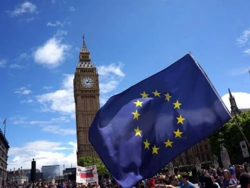 A un año del triunfo del Brexit prevalece la incertidumbre