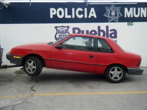 Hallan un vehículo con reporte de robo
