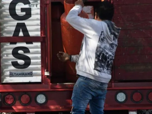 Sanciona Profeco a 15 gaseras por anomalías tras verificación