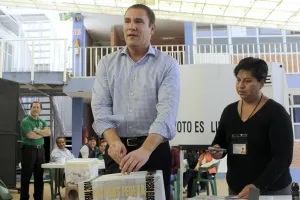 Llama gobernador a poblanos votar este domingo