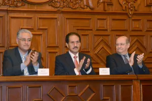 Necesario aprovechar tecnologías y programas no presenciales: Rector BUAP