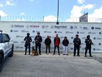 En una reacción inmediata, atrapan a tres presuntos asaltantes de negocios con violencia
