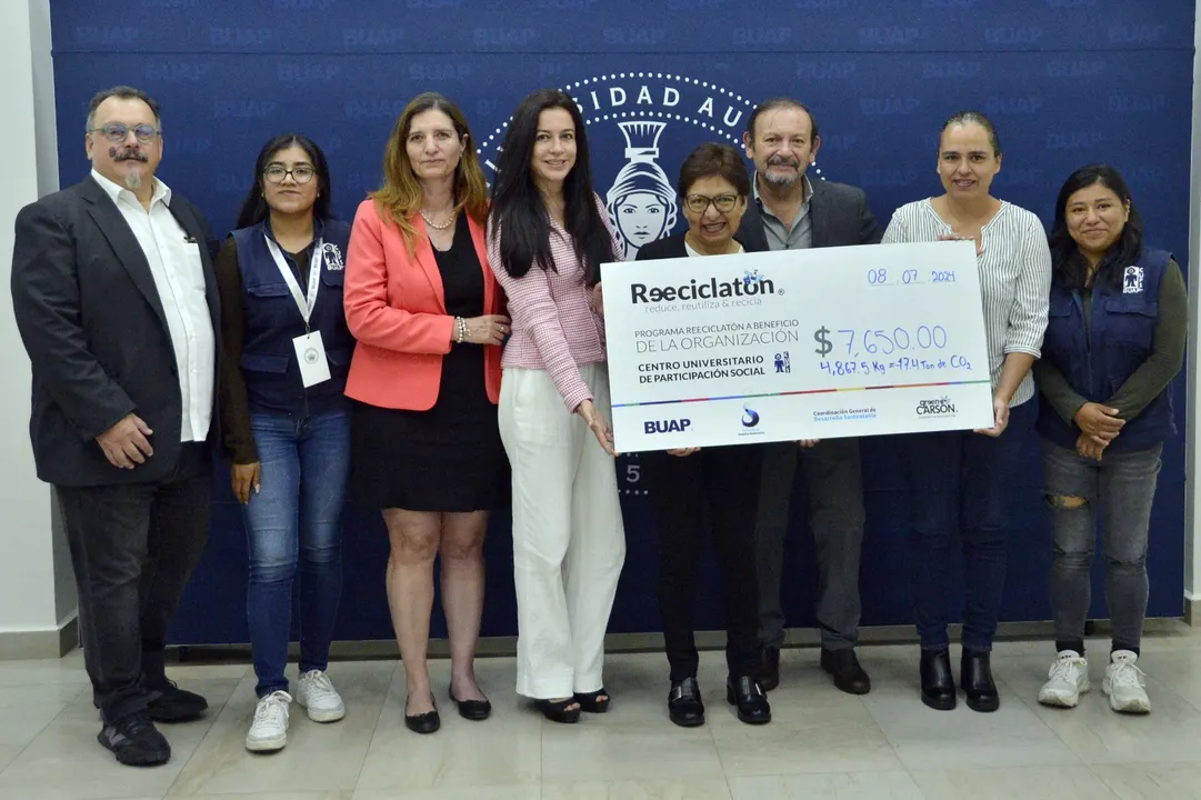 Apoyo para el programa de Escuelas Comunitarias