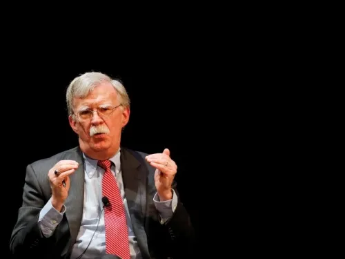 Gobierno de Trump presenta demanda para bloquear libro de John Bolton