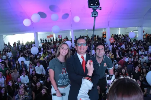 Celebración en la Anáhuac Puebla para recibir a los nuevos alumnos