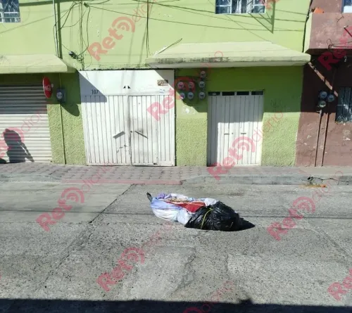 Con diferencia de unas horas, calle de Texmelucan albergó ejecución y un encobijado