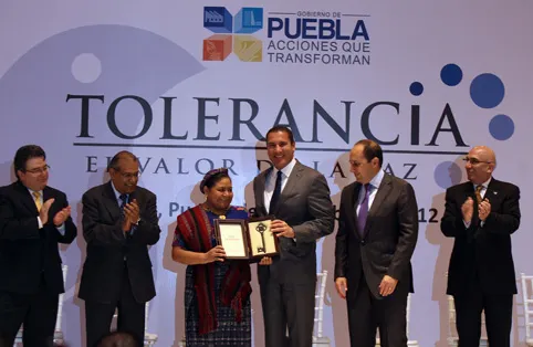 Reprueba Menchú cierre de fronteras