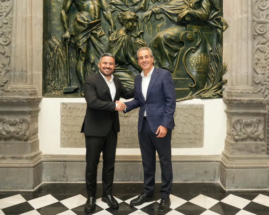 Adán Domínguez y José Chedraui continúan con mesas de trabajo de entrega-recepción de la administración municipal