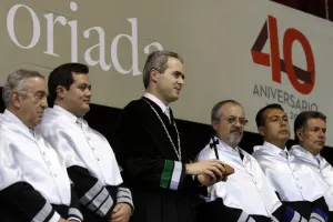 Personal de seguridad encubierto custodia a comunidad de la UPAEP