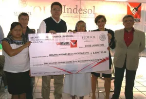 Federación entrega recursos por Cruzada Nacional contra el Hambre
