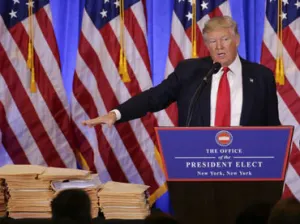 El peso resiste primer mensaje de Trump