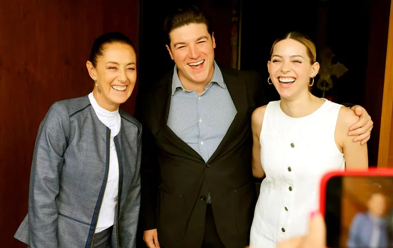 Claudia Sheinbaum, jefa de Gobierno de la Ciudad de México; Samuel García, gobernador de Nuevo León, y Mariana Rodríguez, primera dama de Nuevo León. Foto: Especial