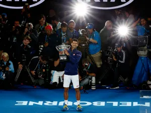 Djokovic bate a Murray y se consagra como máximo ganador en Australia