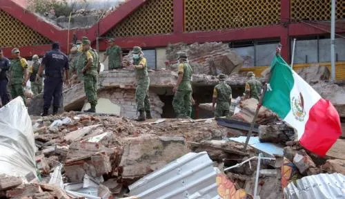 Suman 38 muertos en Tabasco, Oaxaca y Chiapas tras sismo