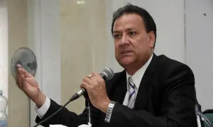Nares, sin definir si buscará la rectoría de la BUAP