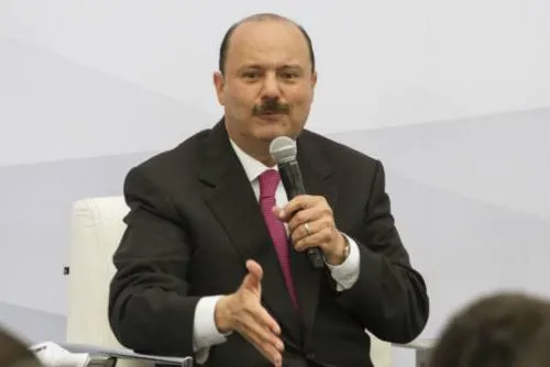 Juez Federal otorga amparo a César Duarte para no ser aprehendido