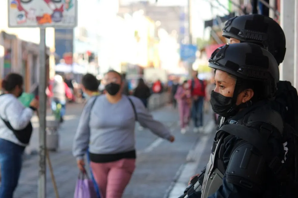 Policías