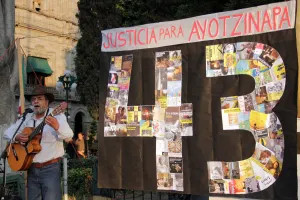 Marchan ante problemas sociales en Puebla y el país