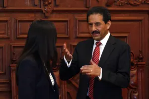 Alfonso Esparza se declara listo para proceso interno de la BUAP