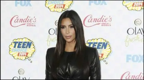 Kim Kardashian confirma que espera a su tercer bebé