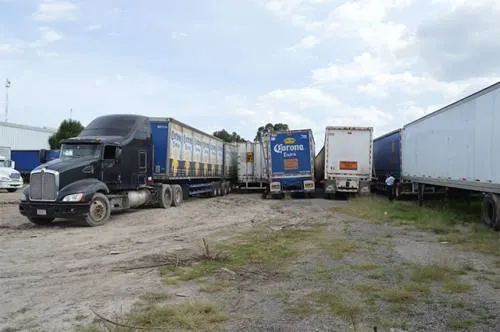 Roban al mes hasta 400 vehículos y camiones con mercancía: Canaco