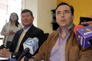 Diputados críticos y autónomos al aprobar iniciativas, pide AECO