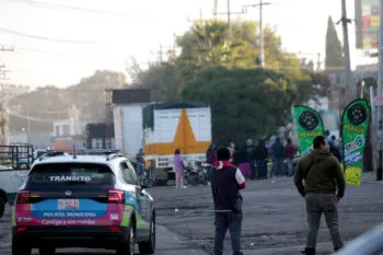Ejecutan a dos hombres en inmediaciones de la Central de Abasto de Puebla