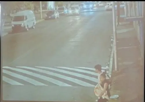 Padres de recién nacido abandonado son identificados por cámaras de videovigilancia