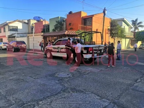 Vecinos de San José Mayorazgo detienen y propinan golpiza a ladrón de autopartes