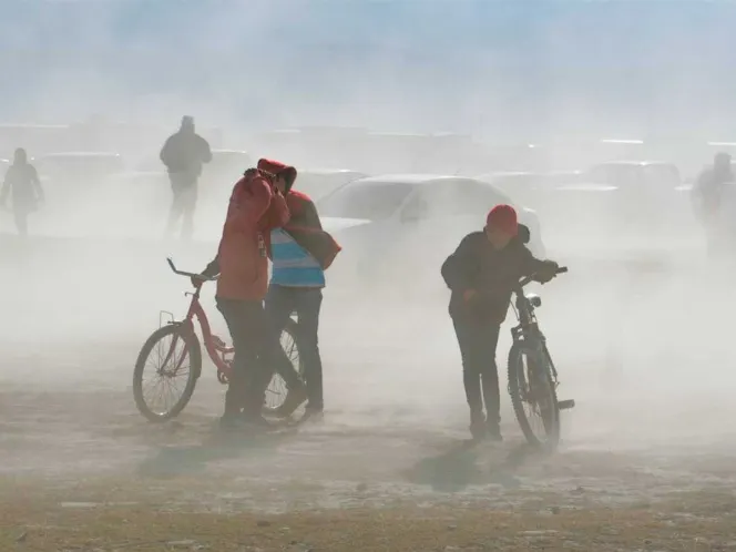 Alertan por tolvaneras en varios estados por el frente frío