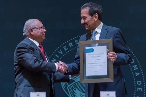 La mejora de la calidad educativa, una forma de vida en la BUAP: Alfonso Esparza